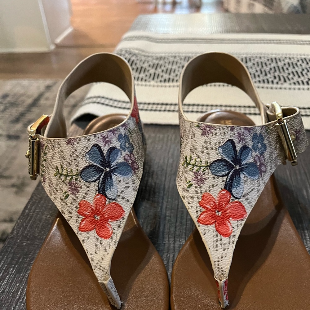 Authentic Michael Kors, sandals